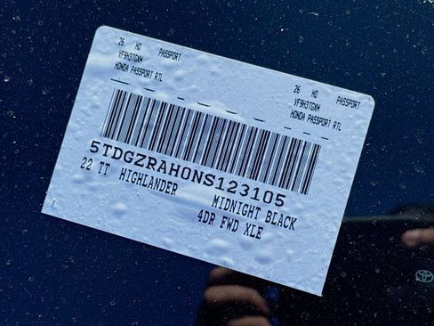 Used 2022 Toyota Highlander XLE image 39