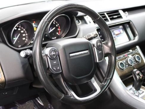 Used 2016 Land Rover Range Rover Sport SE image 12