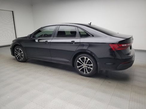 Used 2025 Volkswagen Jetta Sport FWD image 3