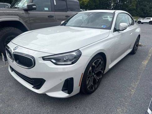 Used 2025 BMW 230i xDrive Coupe w/ Convenience Package AWD/4WD image 2