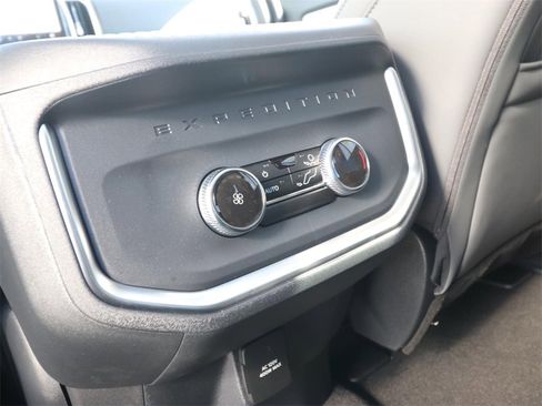 New 2025 Ford Expedition Active image 21
