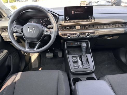 Used 2023 Honda CR-V EX image 15