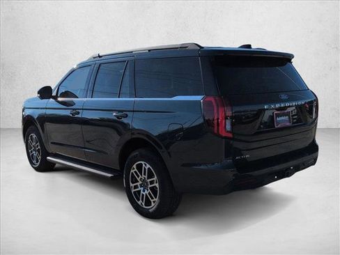 New 2025 Ford Expedition Active image 8