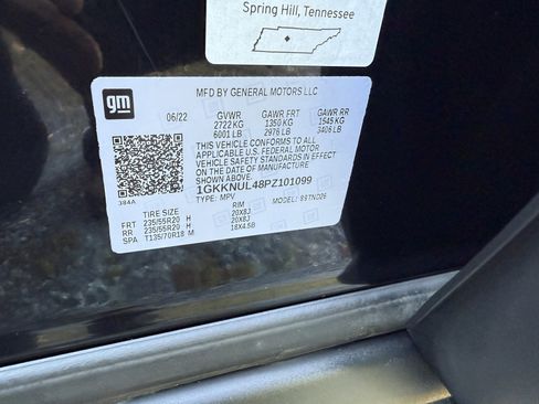 Used 2023 GMC Acadia SLT w/ Preferred Package image 44