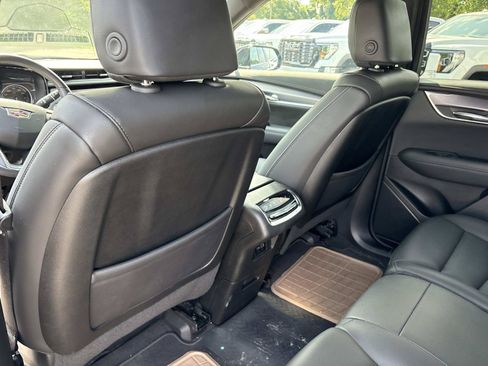 Used 2025 Cadillac XT6 Luxury AWD/4WD image 31