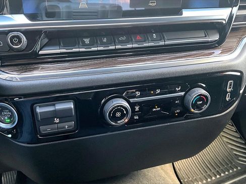 Used 2024 Chevrolet Silverado 3500 LT image 12