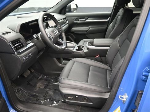 Used 2026 GMC Terrain Elevation w/ Elevation Premium Package image 9