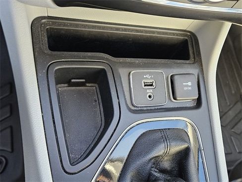 Used 2019 Jeep Cherokee Limited w/ Luxury Group image 23