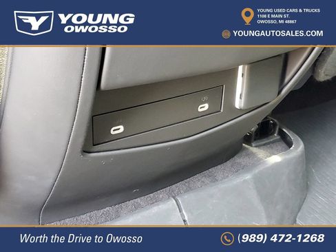 Certified 2024 Cadillac Escalade ESV Premium Luxury w/ LPO, Floor Liner Package AWD/4WD image 31