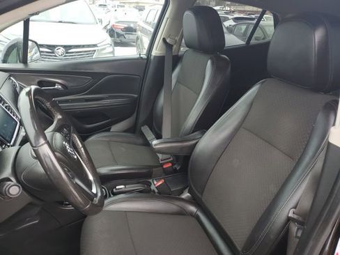 Used 2020 Buick Encore Preferred image 6