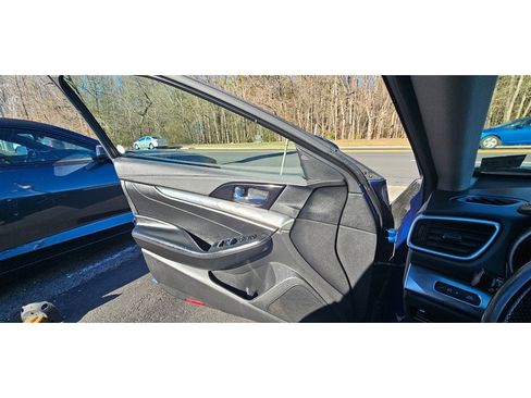 Used 2022 Nissan Maxima SV w/ Floor Mat Group image 8