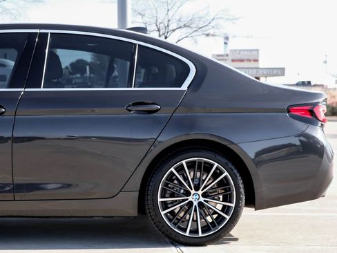 Used 2023 BMW 530i xDrive w/ Executive Package image 9