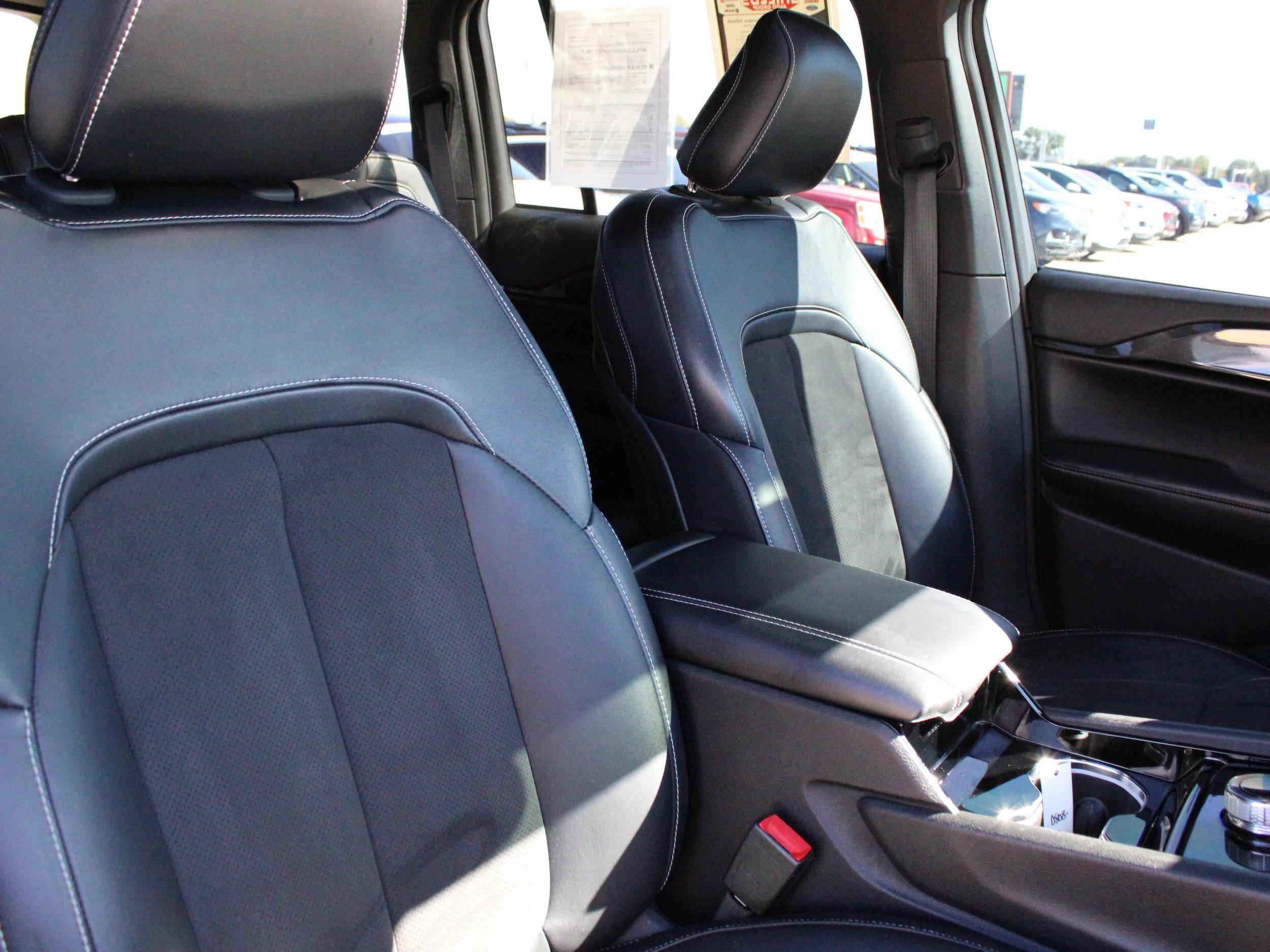 Used 2022 Jeep Grand Cherokee Altitude AWD/4WD image 43