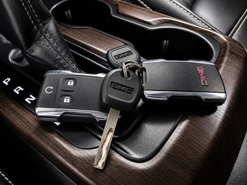 Used 2017 GMC Canyon Denali AWD/4WD image 55