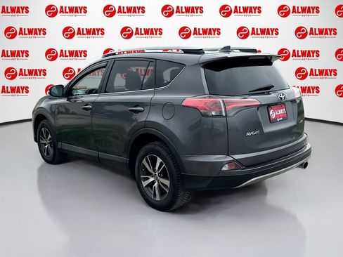 Used 2018 Toyota RAV4 XLE w/ Plus Extra Value Package FWD image 8