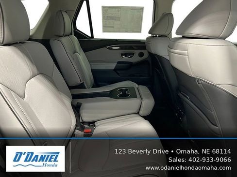 Used 2025 Honda Pilot Elite image 41