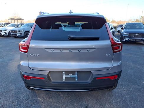 New 2026 Volvo XC40 B4 Plus w/ Climate Package image 4