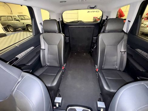 Used 2025 Kia Telluride EX w/ EX Captain's Chair Package FWD image 11