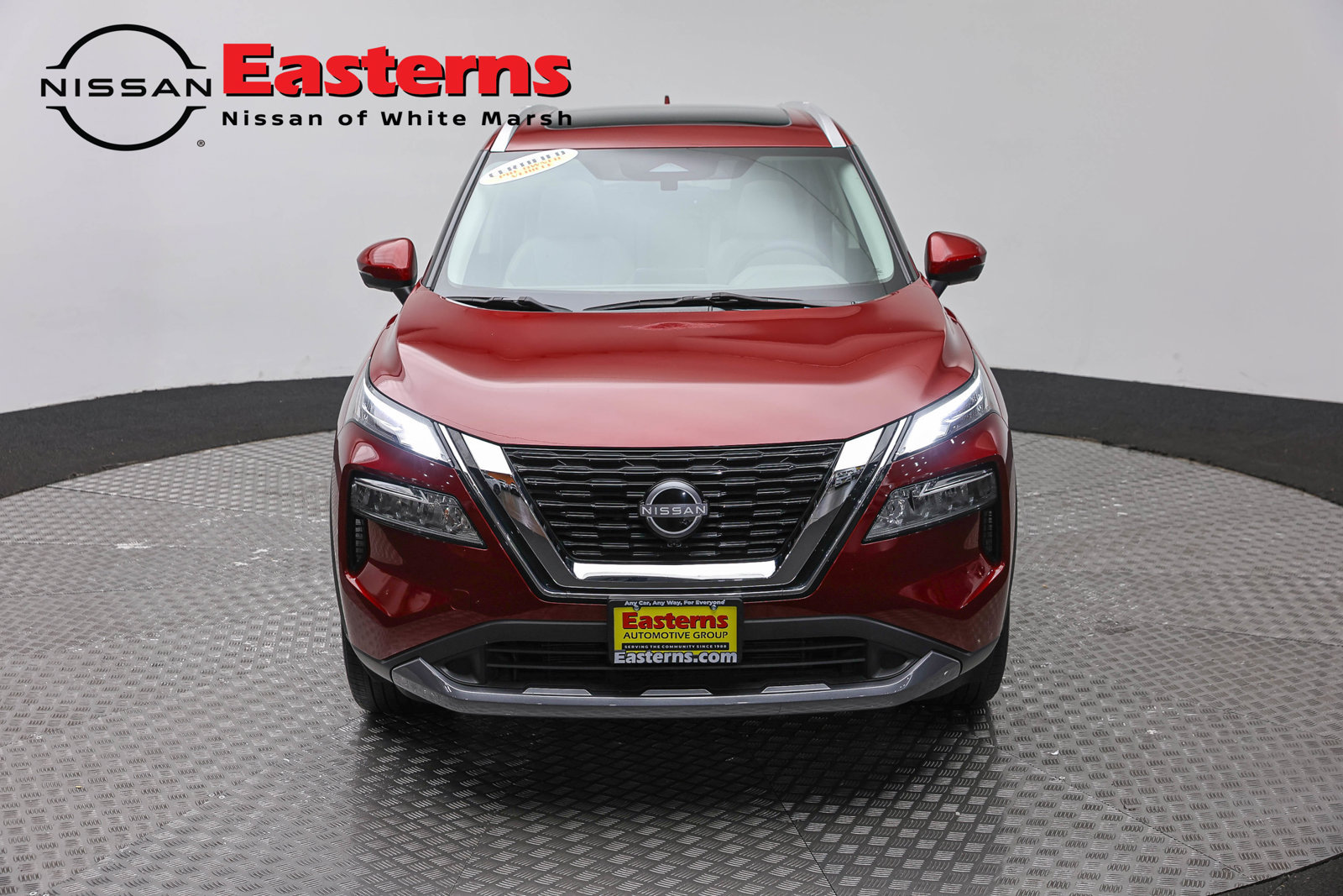 Used 2023 Nissan Rogue SL AWD/4WD image 2
