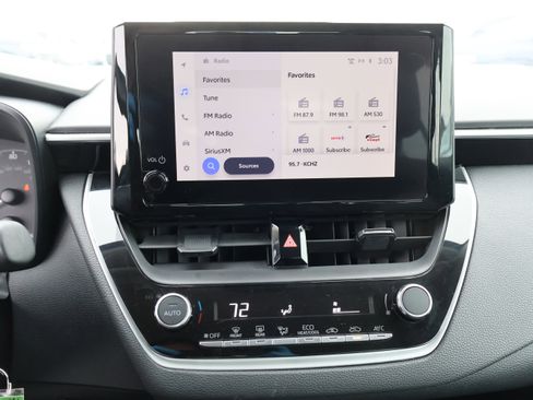 Used 2024 Toyota Corolla LE image 23