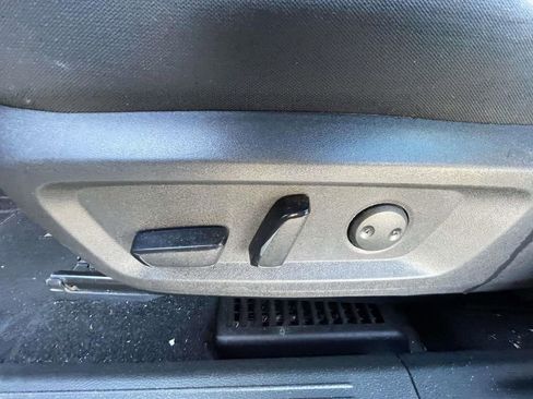 Used 2023 Nissan Rogue SV image 14