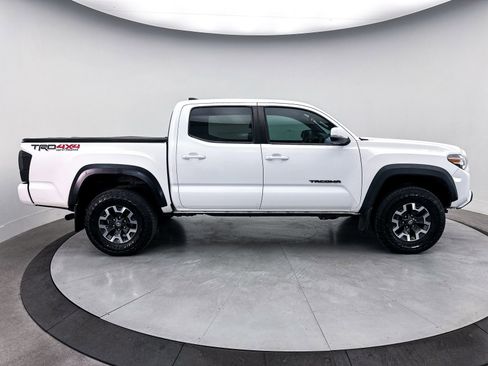 Used 2020 Toyota Tacoma TRD Off-Road w/ Technology Package AWD/4WD image 33