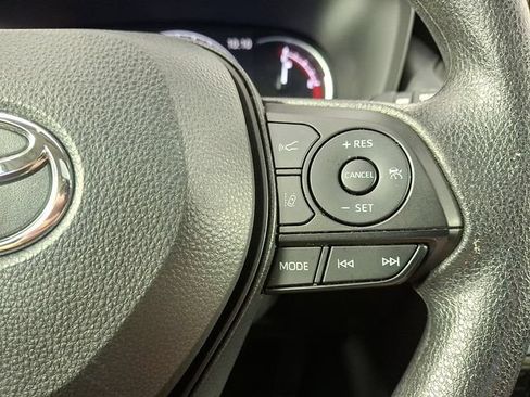 Used 2025 Toyota RAV4 XLE w/ Convenience Package FWD image 25
