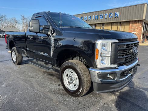 Used 2024 Ford F250 XL w/ FX4 Off-Road Package image 9