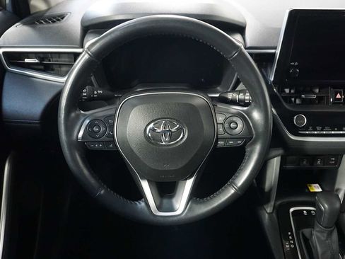 Used 2023 Toyota Corolla Cross XLE image 19