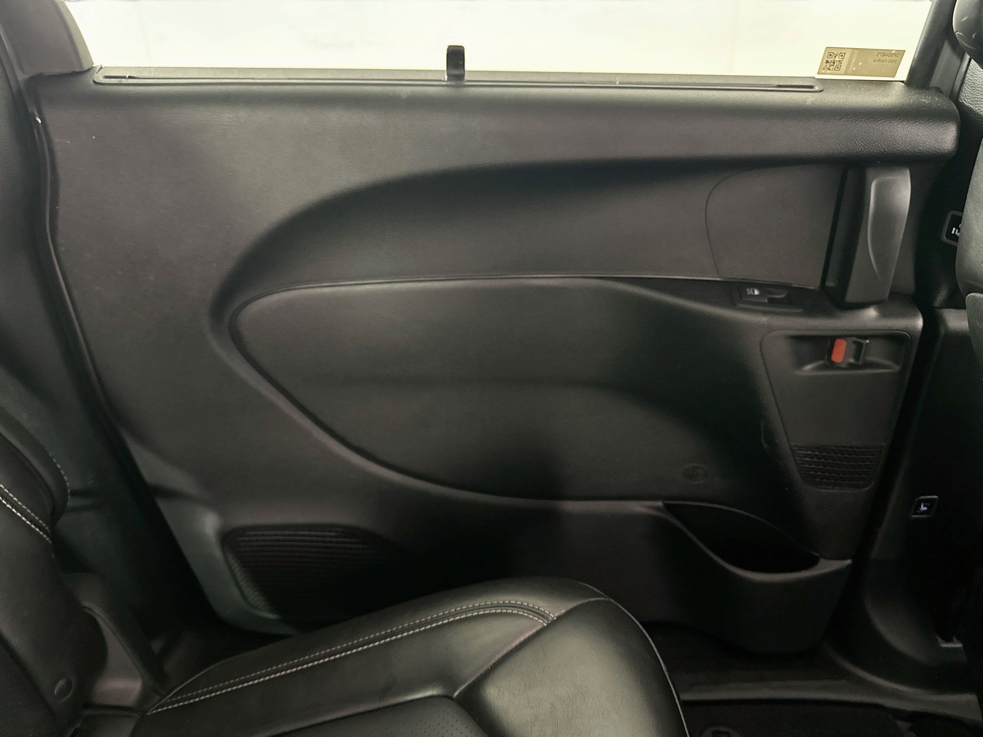 Used 2025 Chrysler Pacifica Select FWD image 25