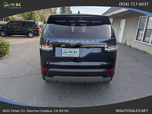 Used 2017 Land Rover Discovery SE AWD/4WD image 9
