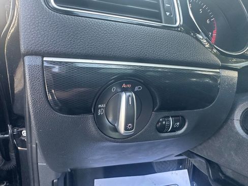 Used 2016 Volkswagen Jetta SEL Premium image 19