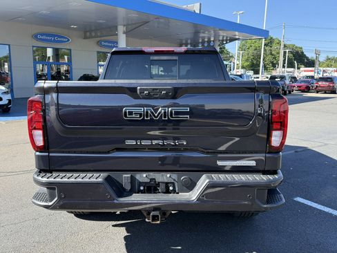 Used 2022 GMC Sierra 1500 Elevation w/ Elevation Premium Package AWD/4WD image 9
