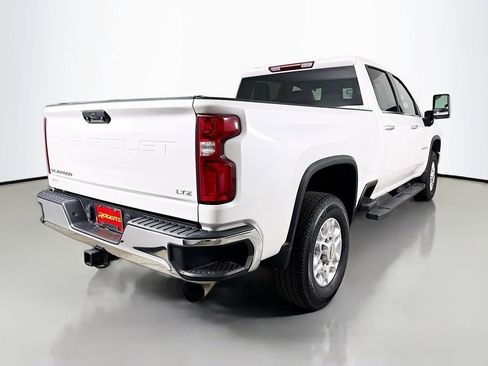 Used 2023 Chevrolet Silverado 3500 LTZ w/ Z71 Off-Road Package image 7