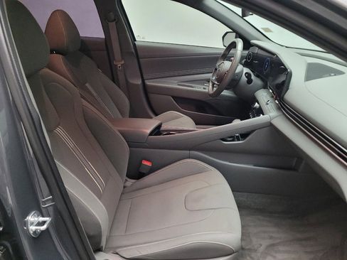 Used 2023 Hyundai Elantra SEL w/ Convenience Package FWD image 21