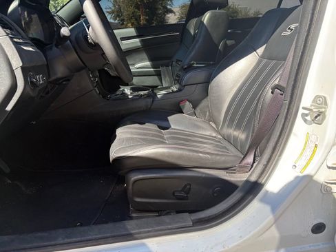 Used 2023 Chrysler 300 S RWD image 7