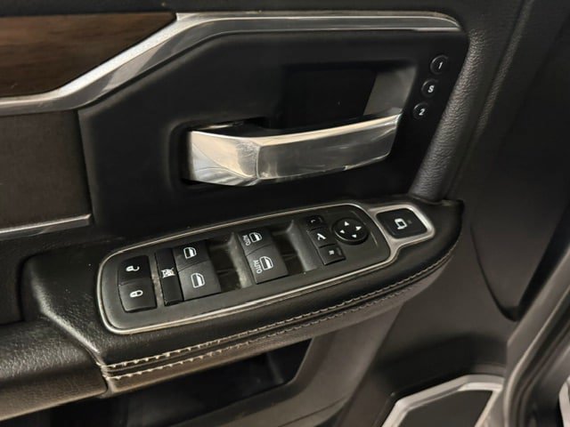 Used 2022 RAM 3500 Laramie AWD/4WD image 43