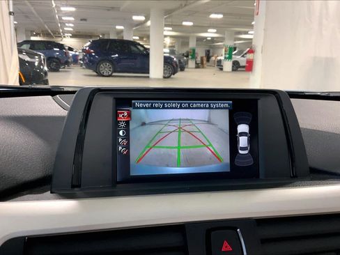 Used 2015 BMW 320i Sedan image 27