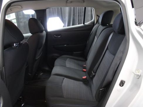 Used 2019 Nissan Leaf FWD image 22