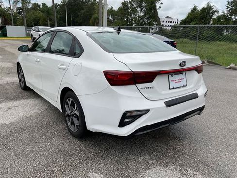 Used 2019 Kia Forte LXS FWD image 7