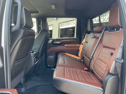Used 2024 GMC Sierra 2500 Denali Ultimate AWD/4WD image 12