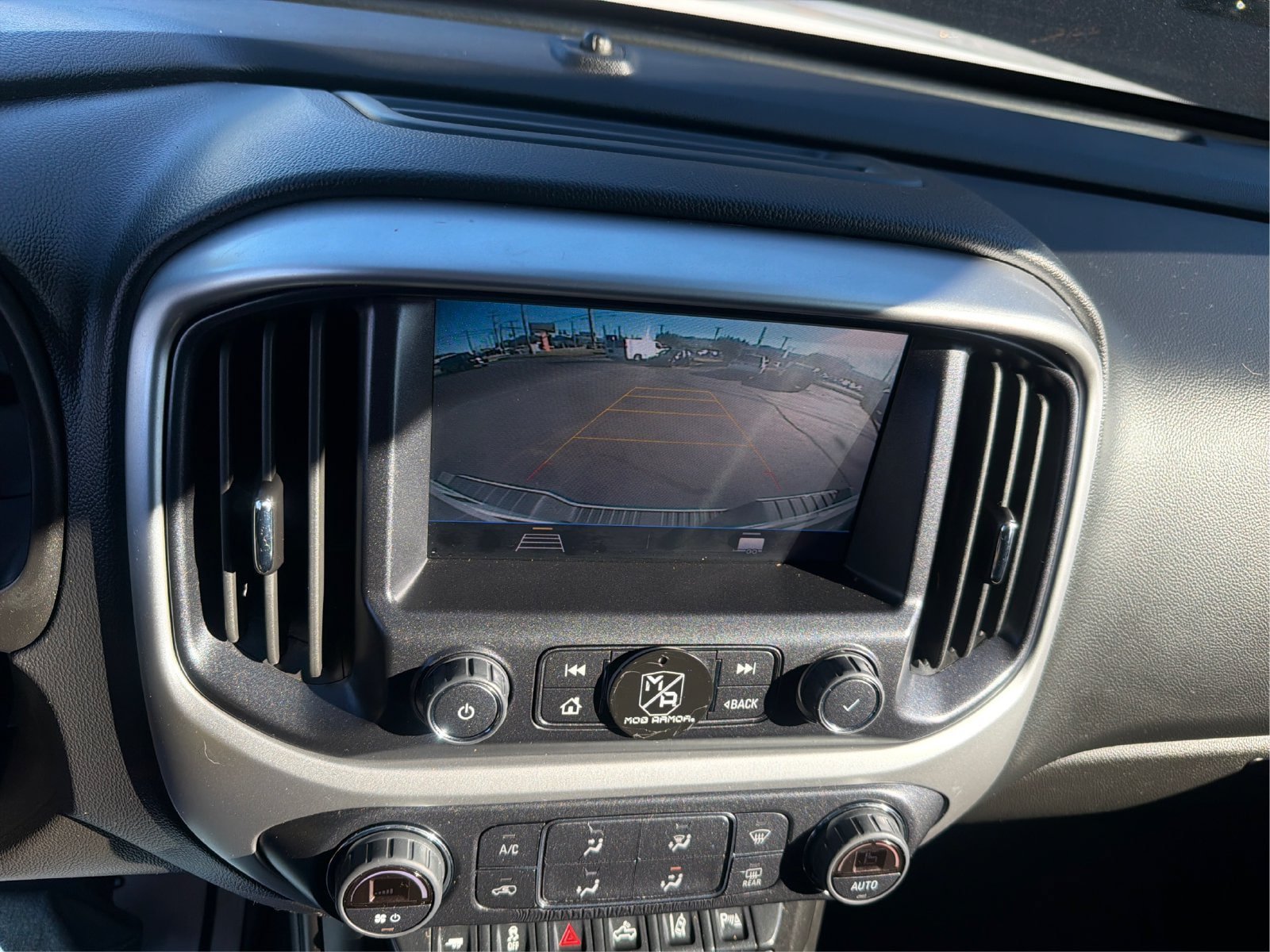 Used 2022 Chevrolet Colorado LT w/ Luxury Package AWD/4WD image 15