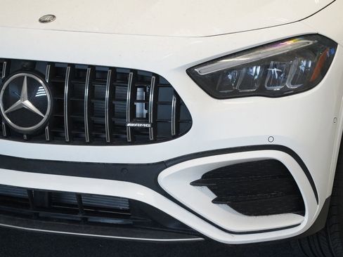 New 2026 Mercedes-Benz GLA 35 AMG 4MATIC image 8