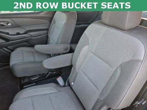 Certified 2023 Chevrolet Traverse LT image 3