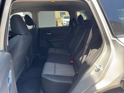Used 2025 Nissan Rogue SV FWD image 28