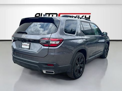 Used 2025 Honda Pilot Black Edition image 7
