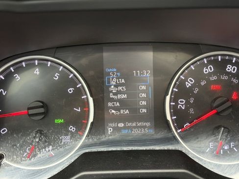 Used 2020 Toyota RAV4 XLE image 29