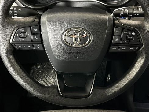 Certified 2023 Toyota Sienna LE image 13
