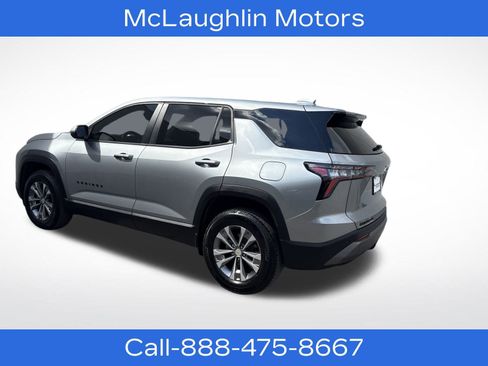 Used 2025 Chevrolet Equinox LT image 3