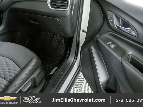 Used 2021 Chevrolet Equinox LT AWD/4WD image 24